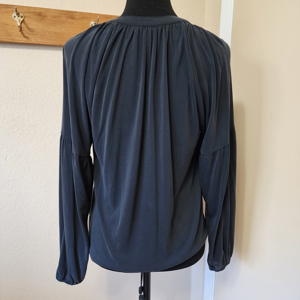 Lucky Brand Black V-Neck Drop Shoulder Long Sleeve Blouse - Picture 2 of 8
